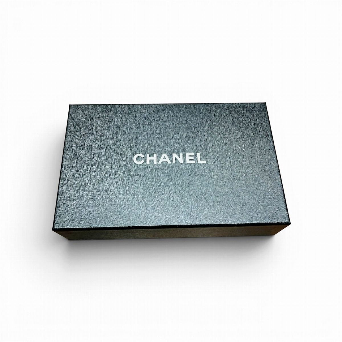 Chanel CC Logo Bifold Wallet Caviar Leather — view 5