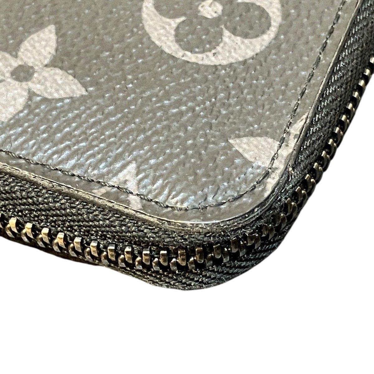 Louis Vuitton Vertical Monogram Eclipse Wallet Canvas — view 9