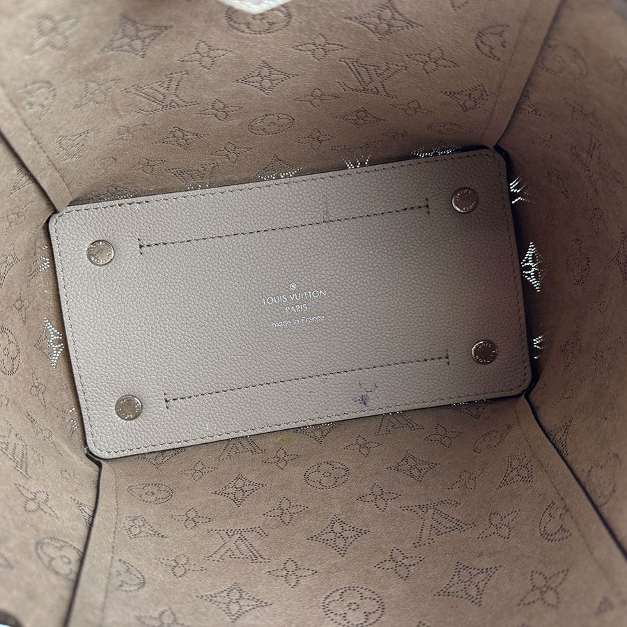 Louis Vuitton Shoulder Bag Hina PM — view 5