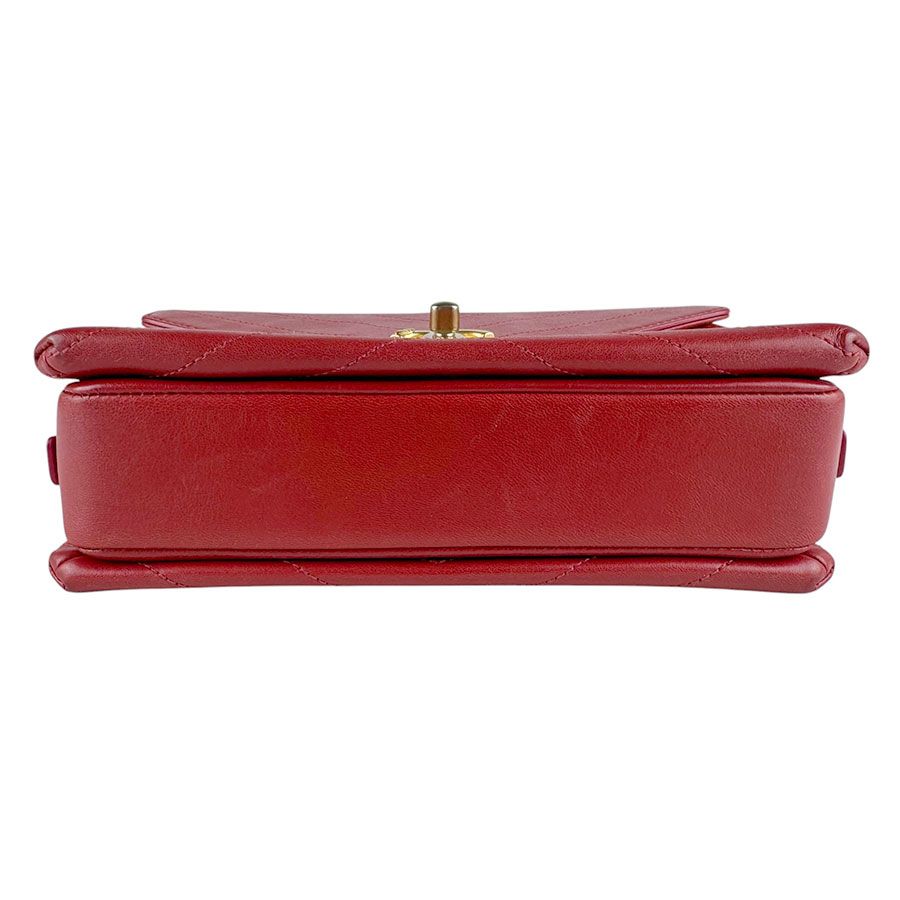 Chanel Shoulder Bag Red — view 4