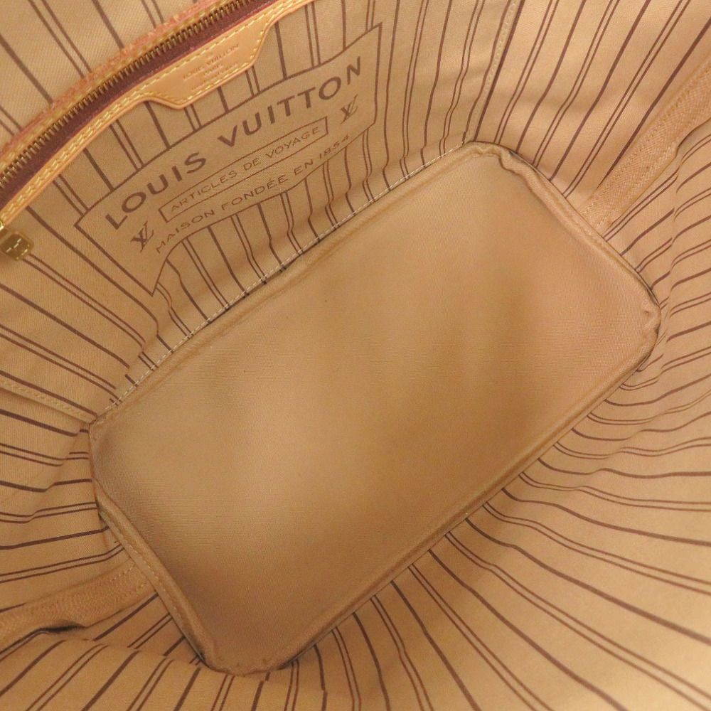 Louis Vuitton Neverfull MM Pouch Monogram Tote — view 5
