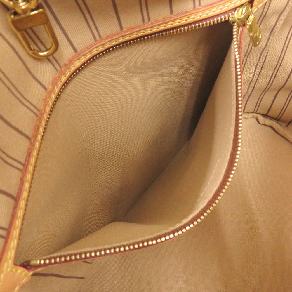 Louis Vuitton Neverfull MM Pouch Monogram Tote — view 6