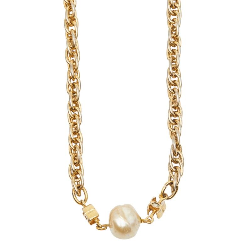 Chanel CC Logo Chain Necklace Vintage Gold Faux Pearl Plated — view 4