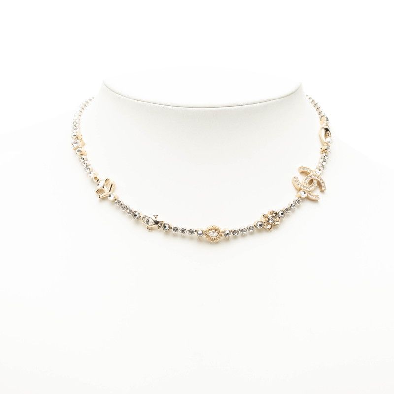 Chanel Cruise Collection CC Logo Pearl Clover Choker Necklace Silver Gold Metal