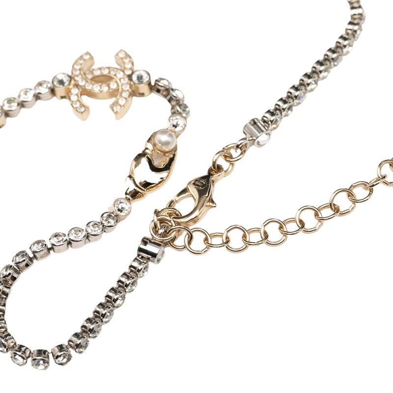 Chanel Cruise Collection CC Logo Pearl Clover Choker Necklace Silver Gold Metal — view 4