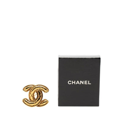 Chanel Quilted CC Logo Brooch Gold Plated — view 4