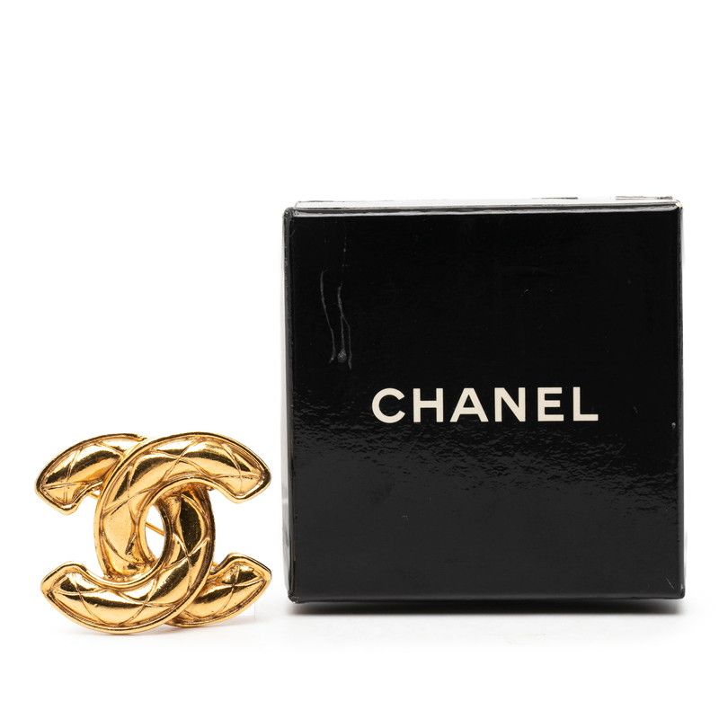 Chanel Quilted CC Logo Brooch Gold Plated — view 5