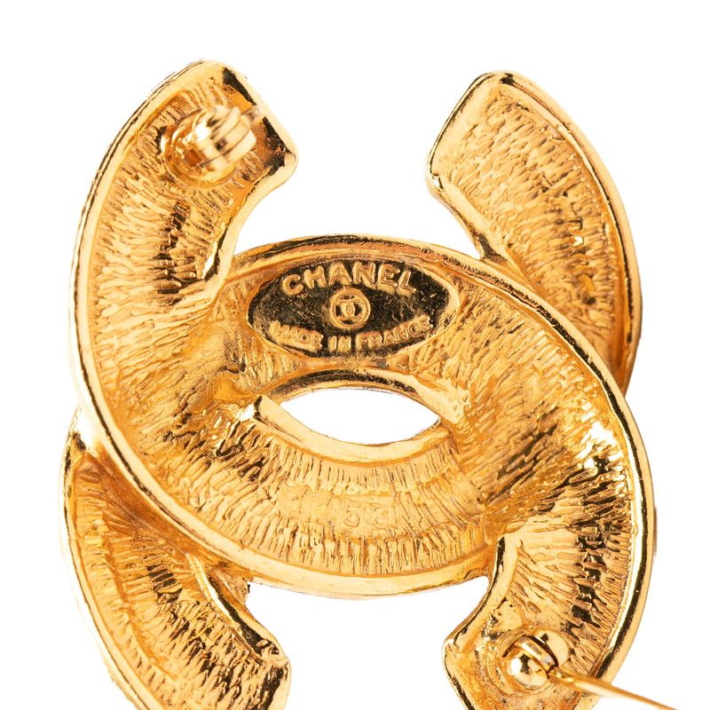 Chanel Quilted CC Logo Brooch Gold Plated — view 4