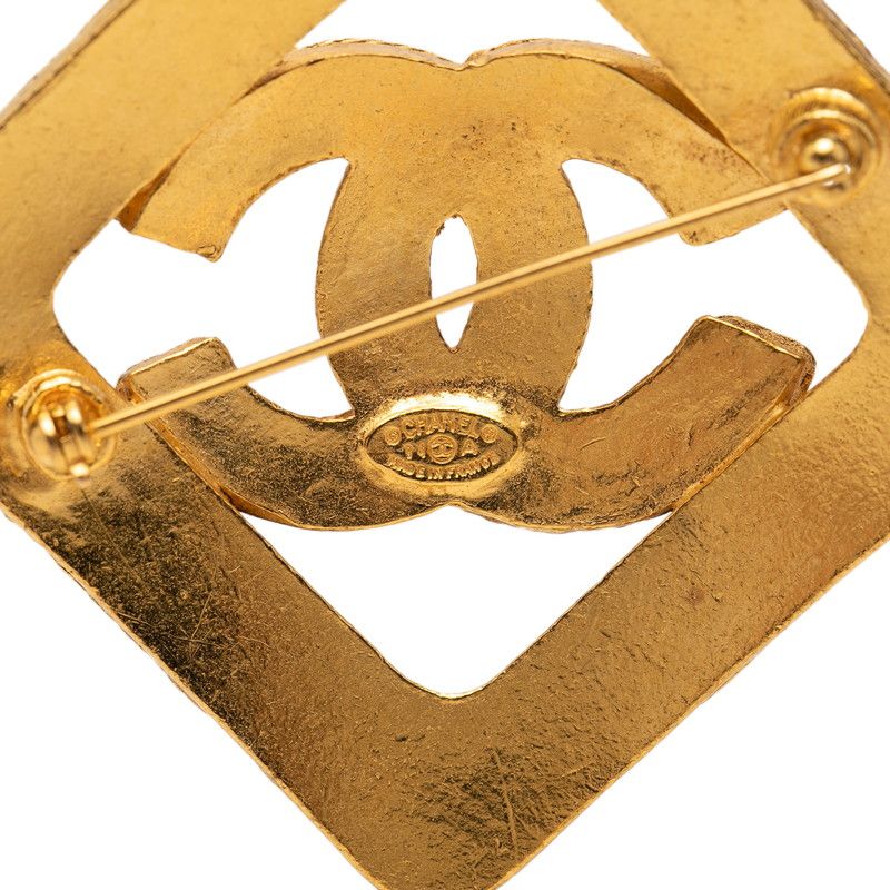 Chanel CC Logo Diamond Brooch Vintage Gold Plated — view 3