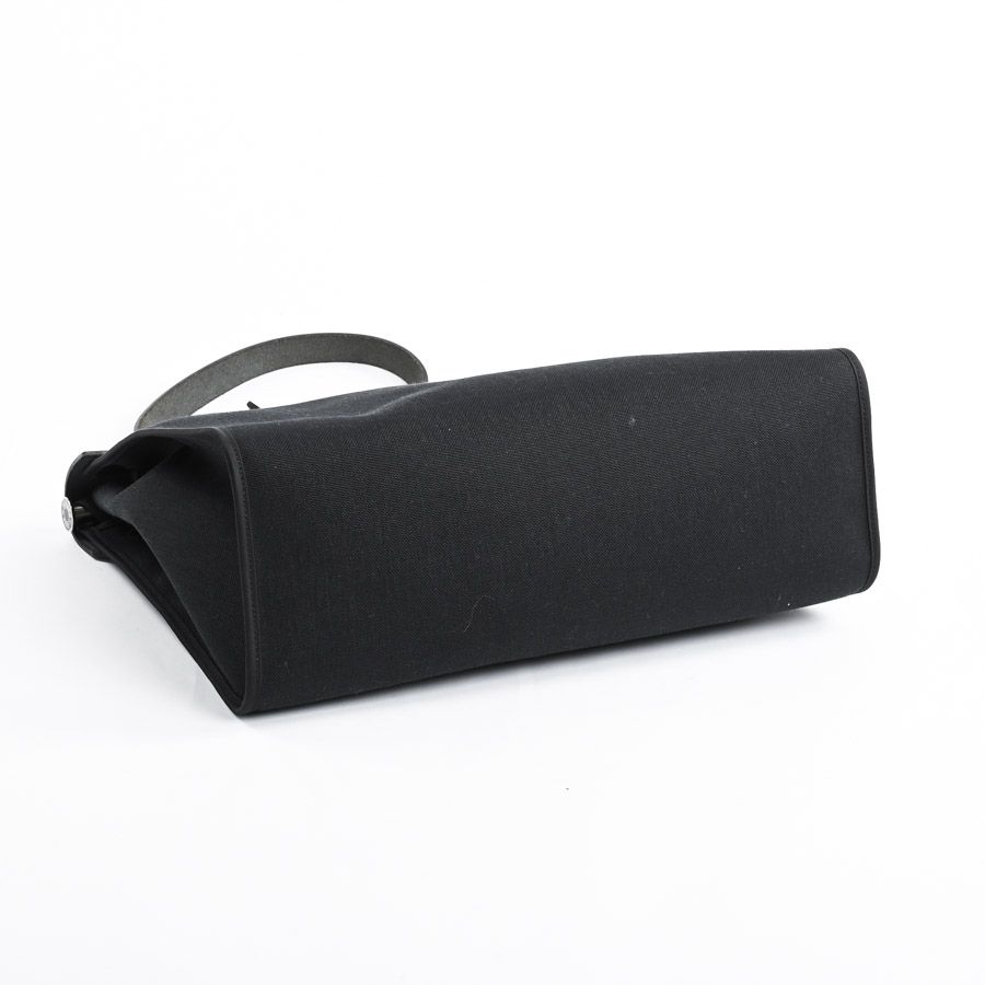 Hermes Handbag Herbag Zip MM — view 5