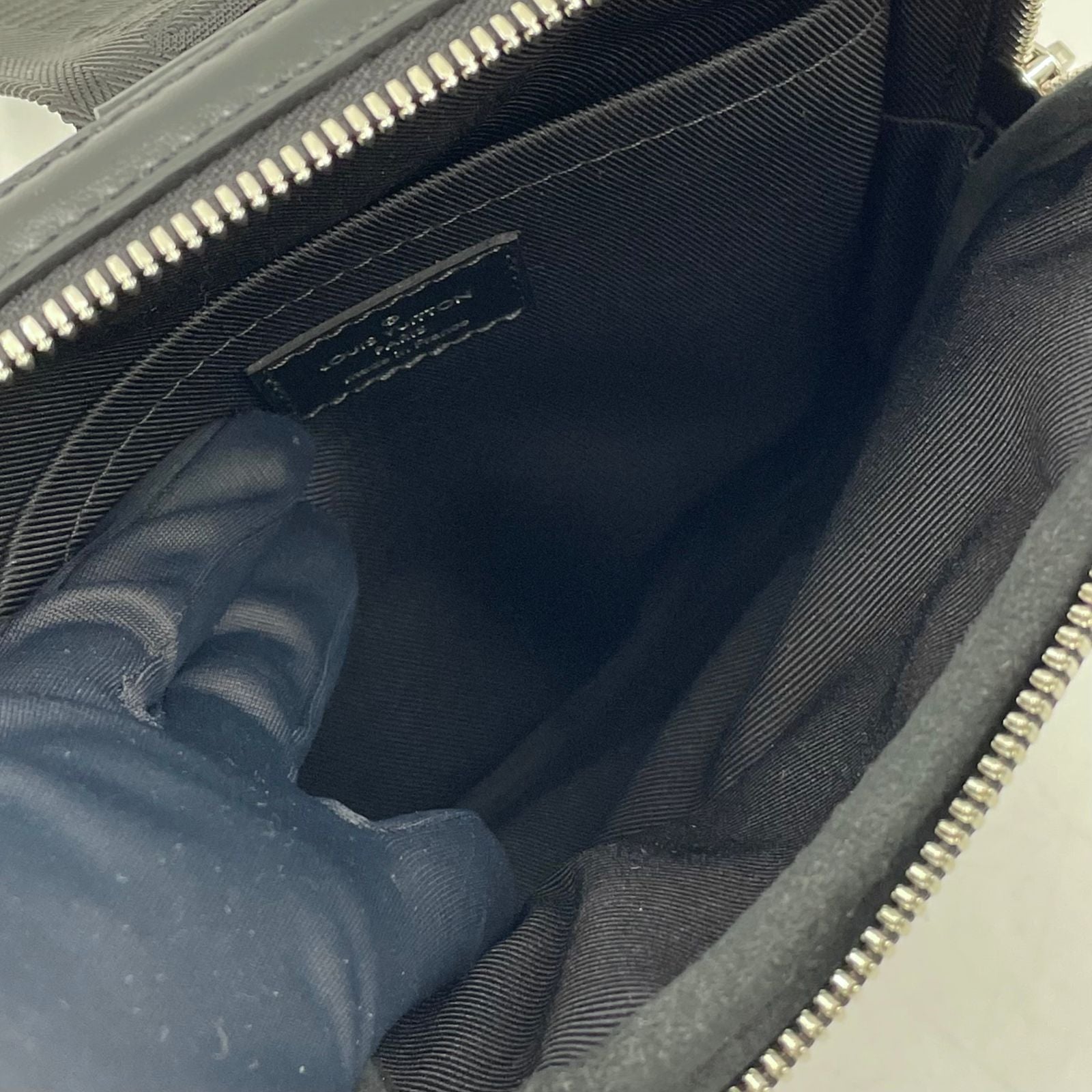 Louis Vuitton Amazon Sling Bag Damier Graphite Leather Black Silver — view 4