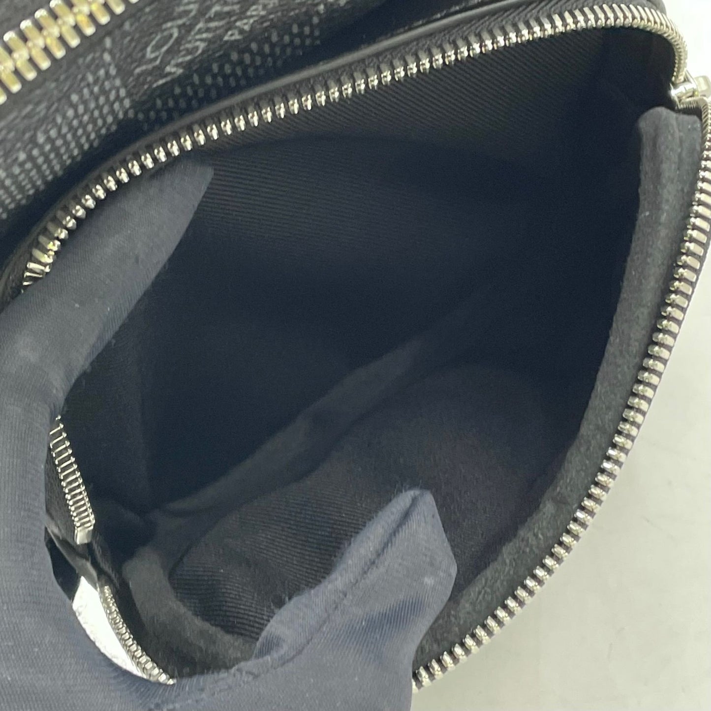 Louis Vuitton Amazon Sling Bag Damier Graphite Leather Black Silver — view 6