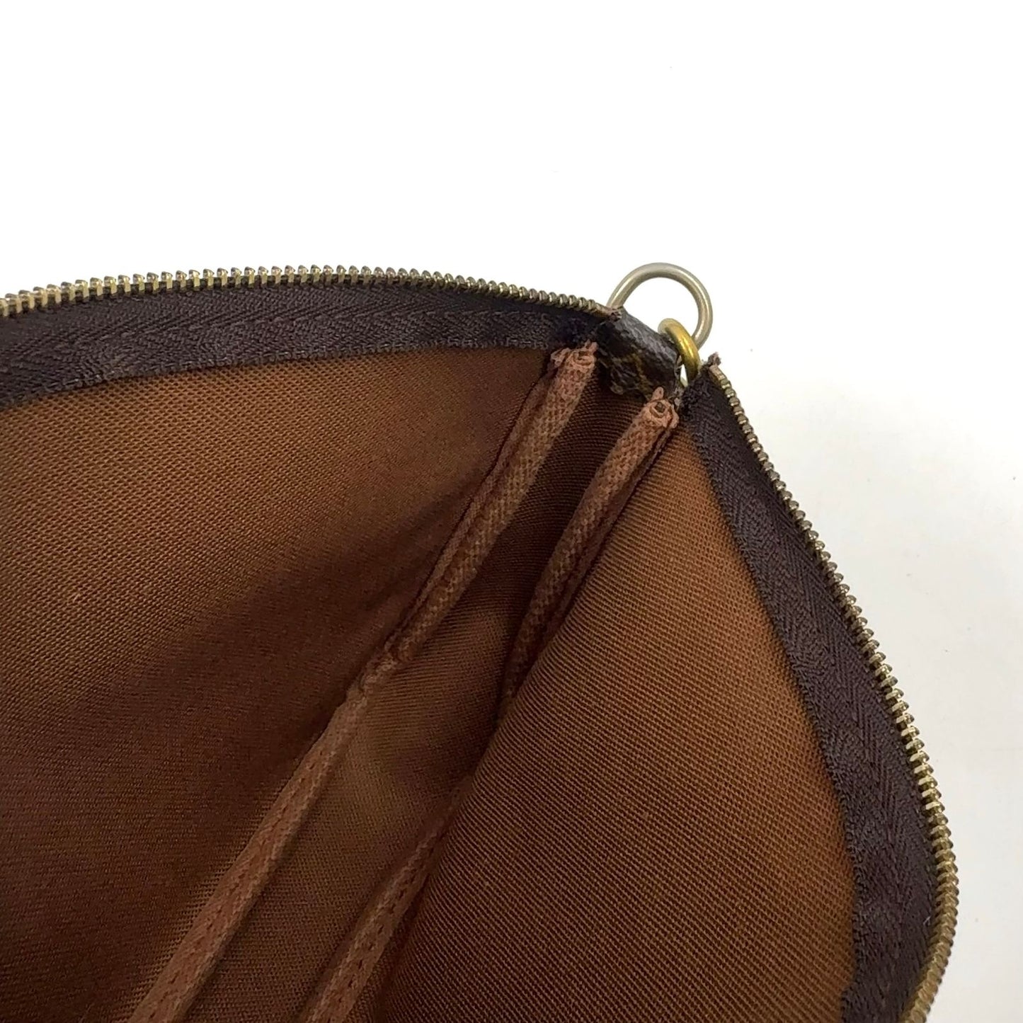 Louis Vuitton Pochette Monogram Leather Brown Handbag Gold — view 6