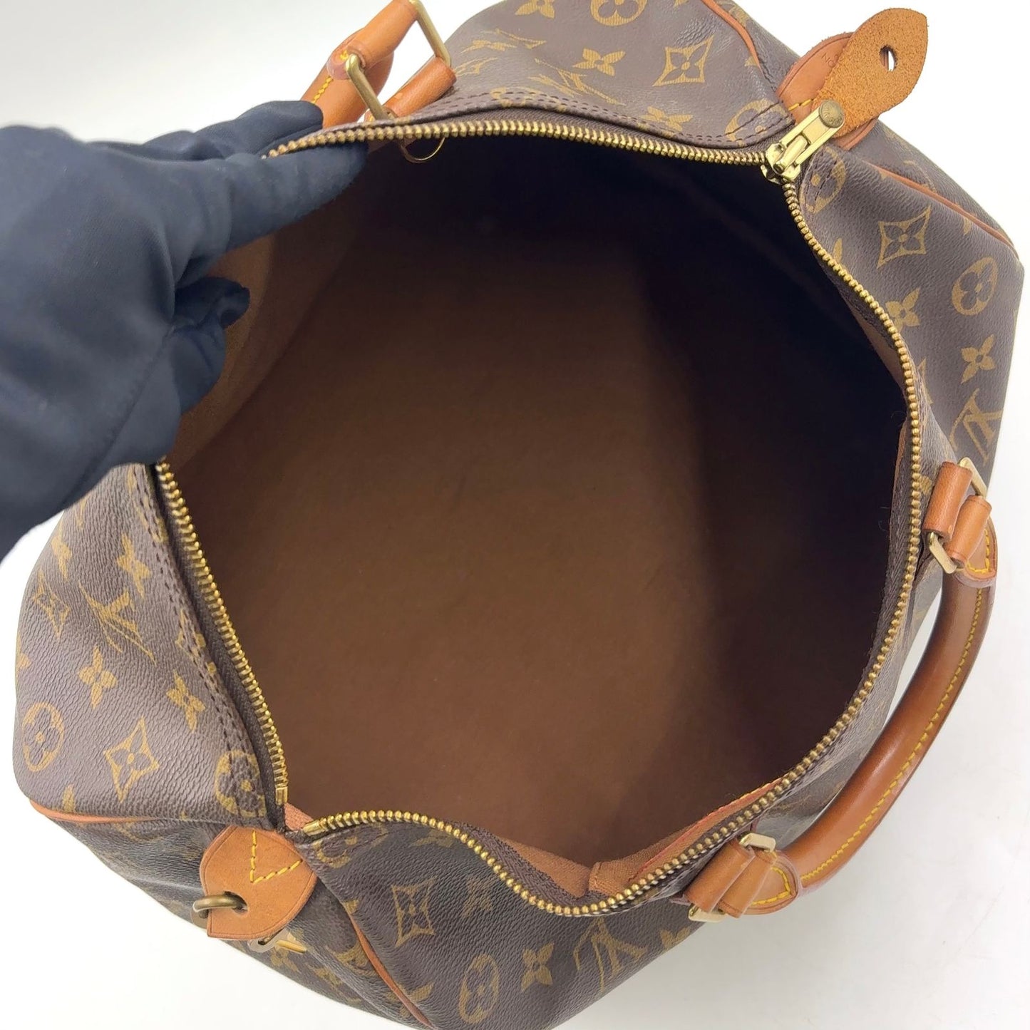 Louis Vuitton Speedy 35 Monogram Leather Brown Handbag Gold — view 3