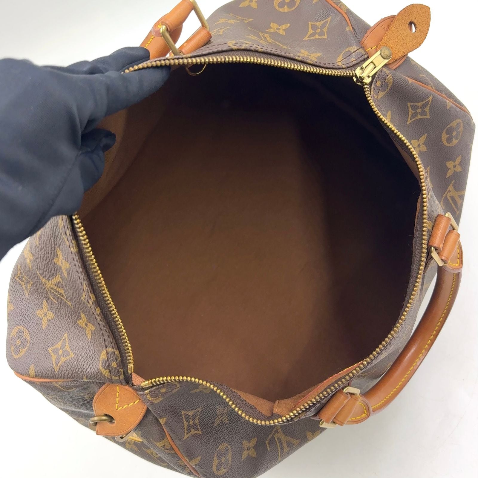 Louis Vuitton Speedy 35 Monogram Leather Brown Handbag Gold — view 3