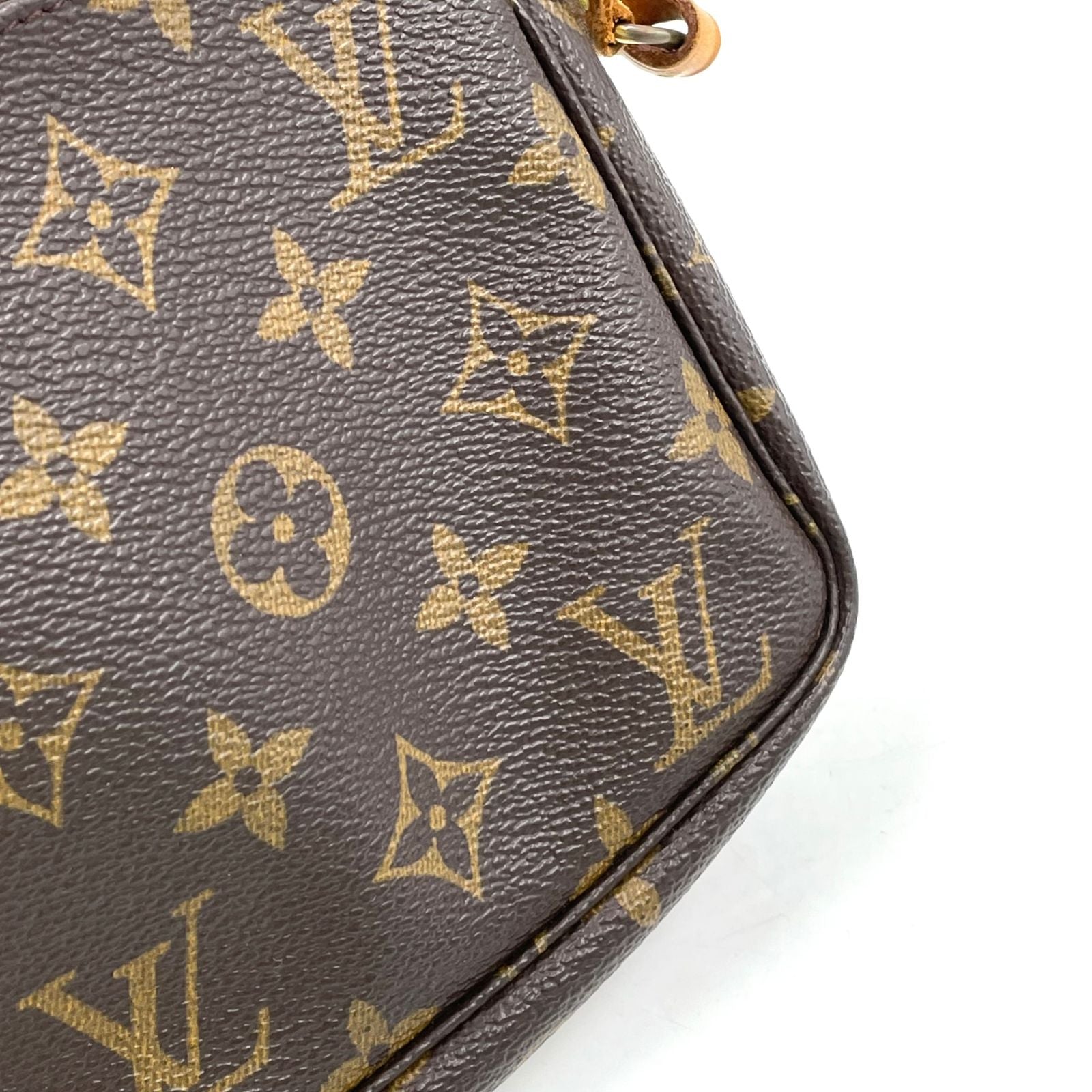 Louis Vuitton Pochette Monogram Leather Brown Handbag Gold — view 9