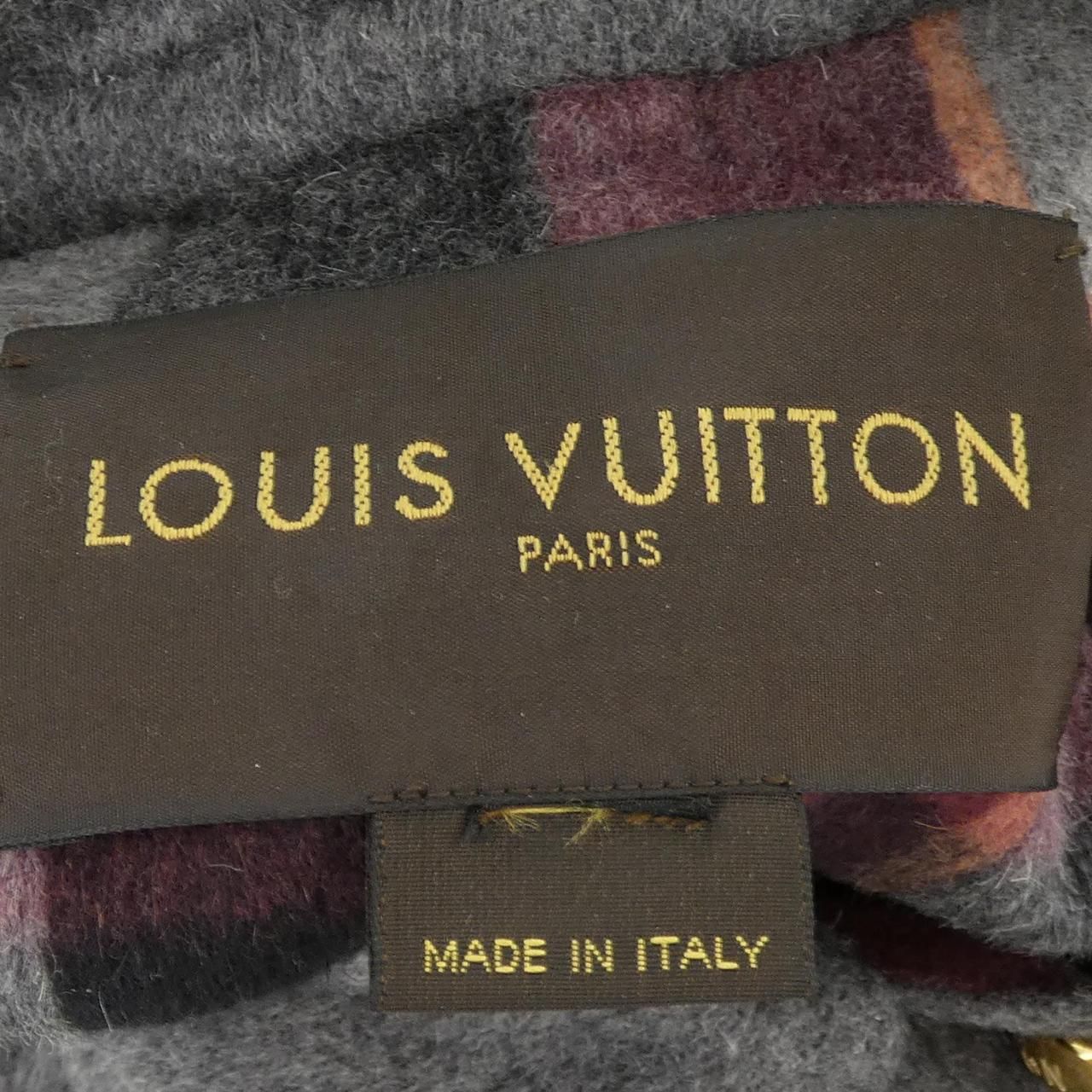 Louis Vuitton Cape & Ponchos Gray — view 4