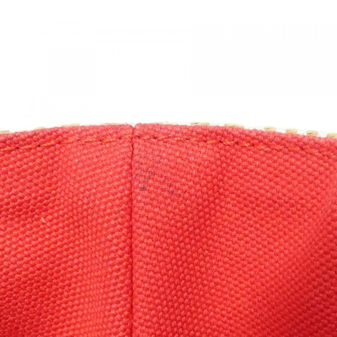 Hermes Pannier de Plage Chevron PM Bag — view 7