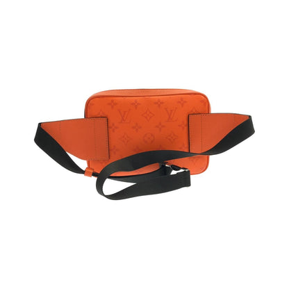 Louis Vuitton Taiga Llama Bum Bag Outdoor — view 2