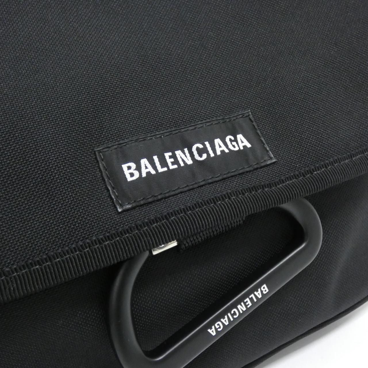 Balenciaga Shoulder Bag Black — view 4