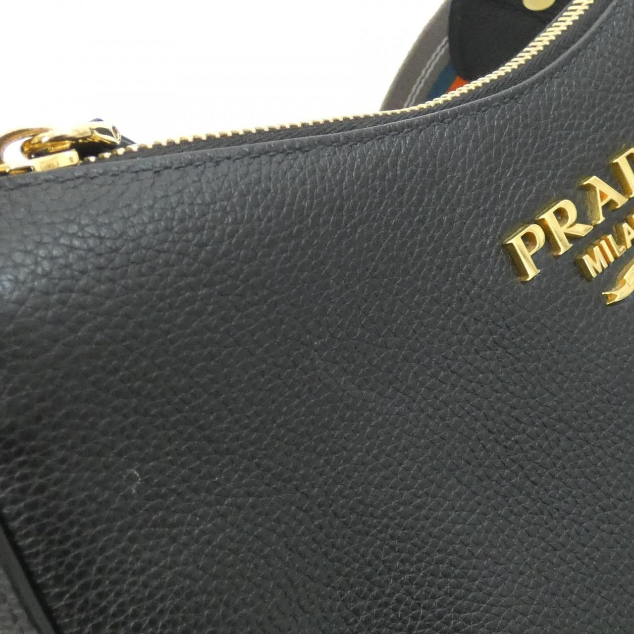 Prada Shoulder Bag Gold — view 6