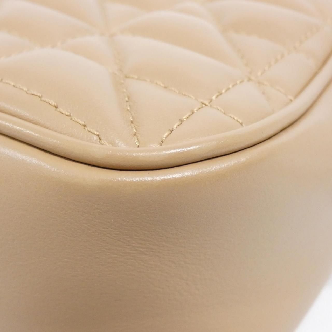 Gucci GG Marmont Shoulder Bag — view 3