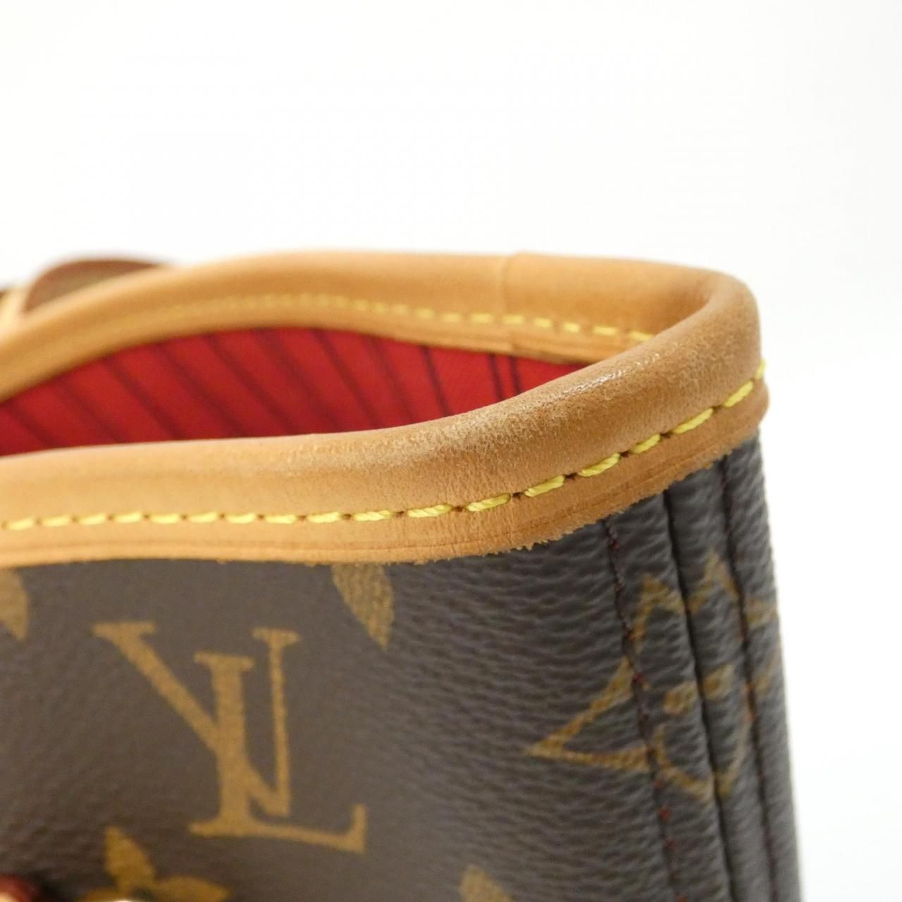 Louis Vuitton Monogram Neverfull MM Bag — view 4