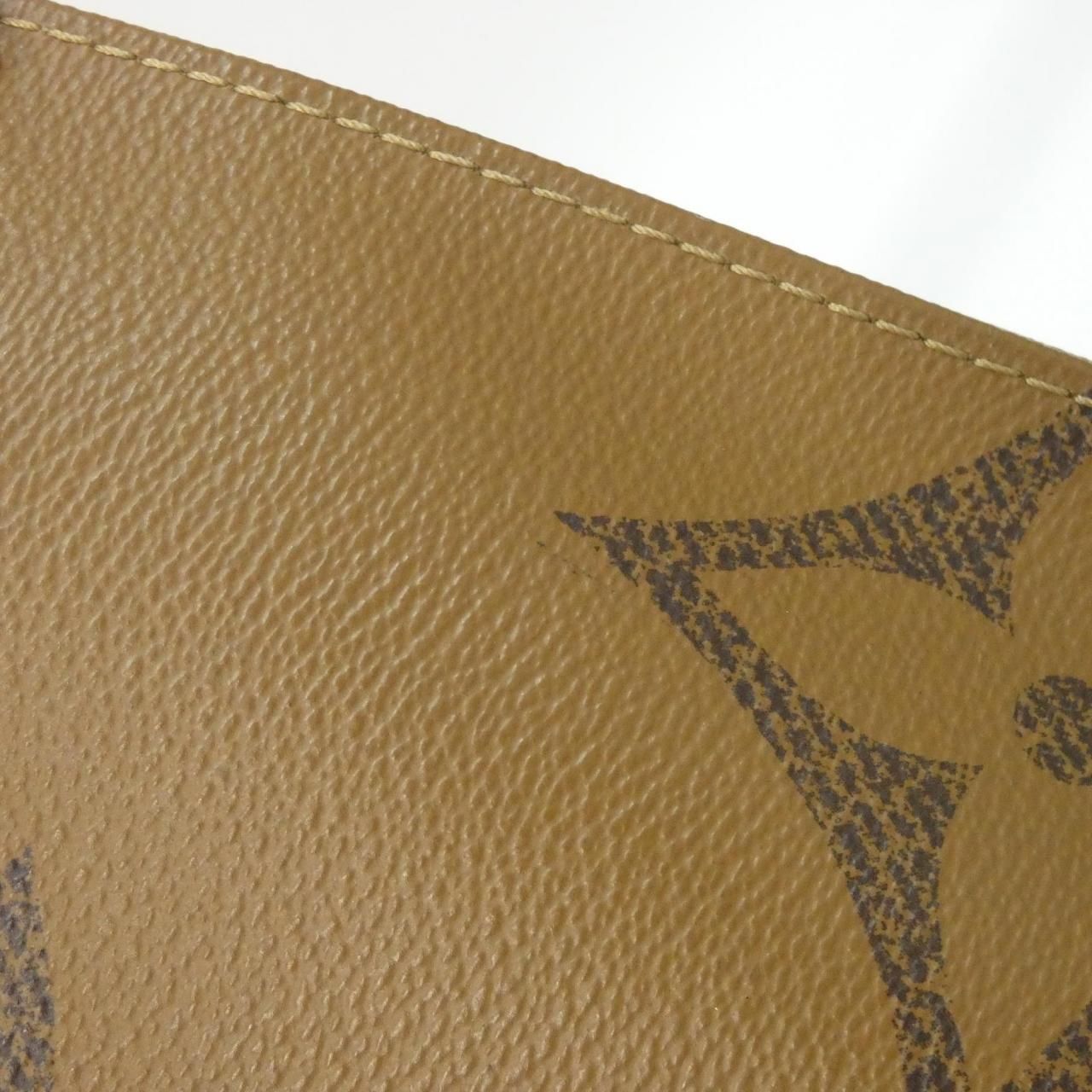 Louis Vuitton Monogram Giant On The Go MM Bag — view 7