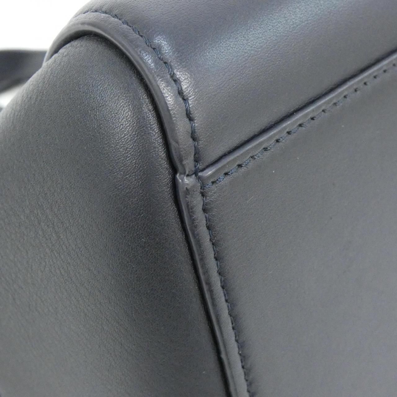 Loewe Hammock Nugget Bag — view 3