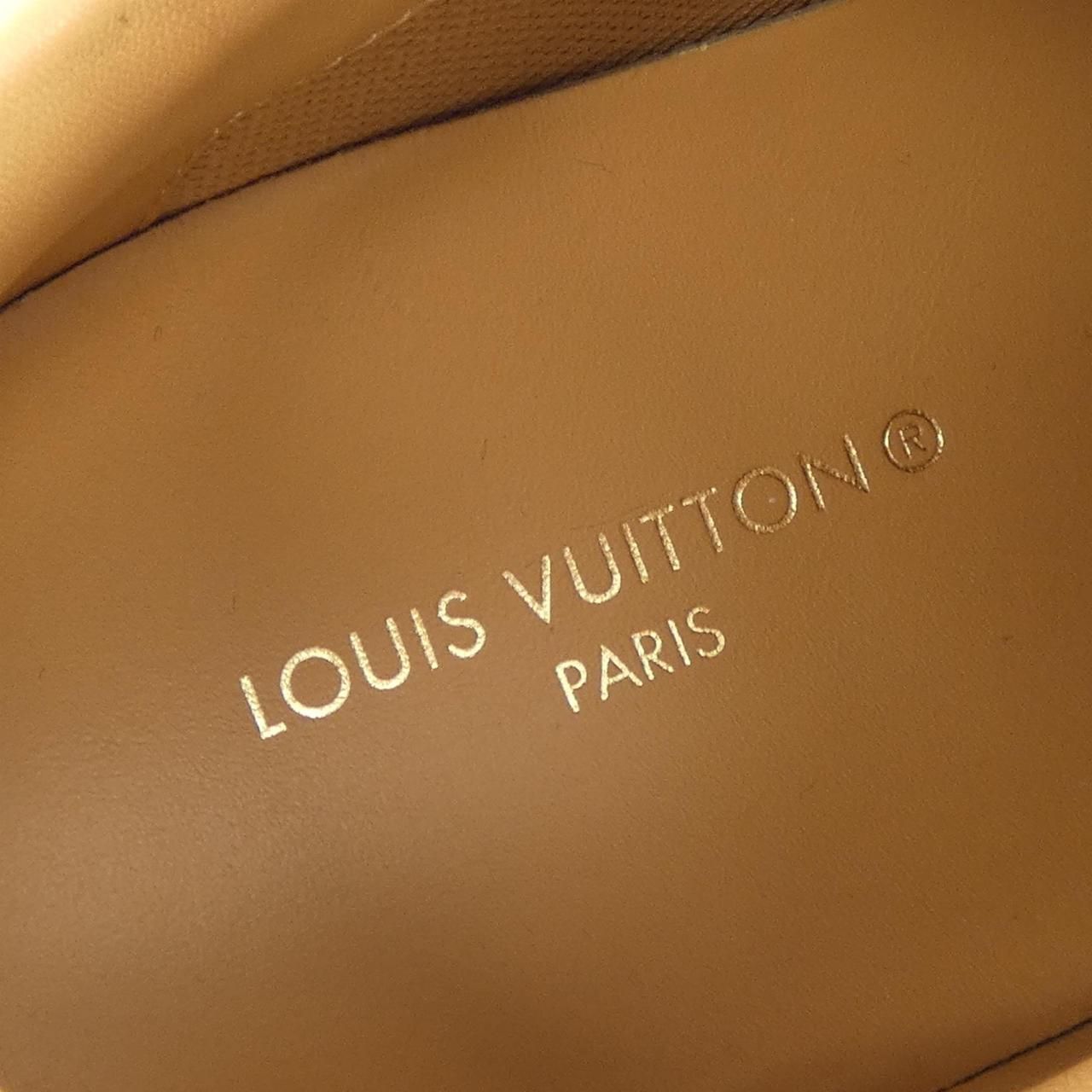 Louis Vuitton Beverly Hills Line Sneakers — view 6