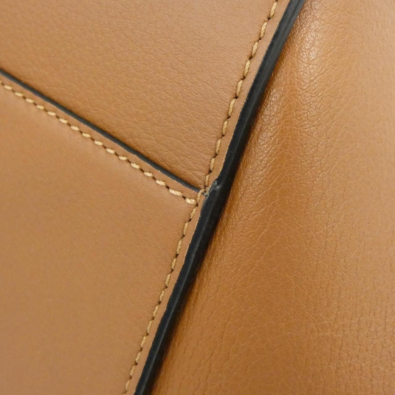 Loewe Hammock Small 387 30 Shoulder Bag — view 3