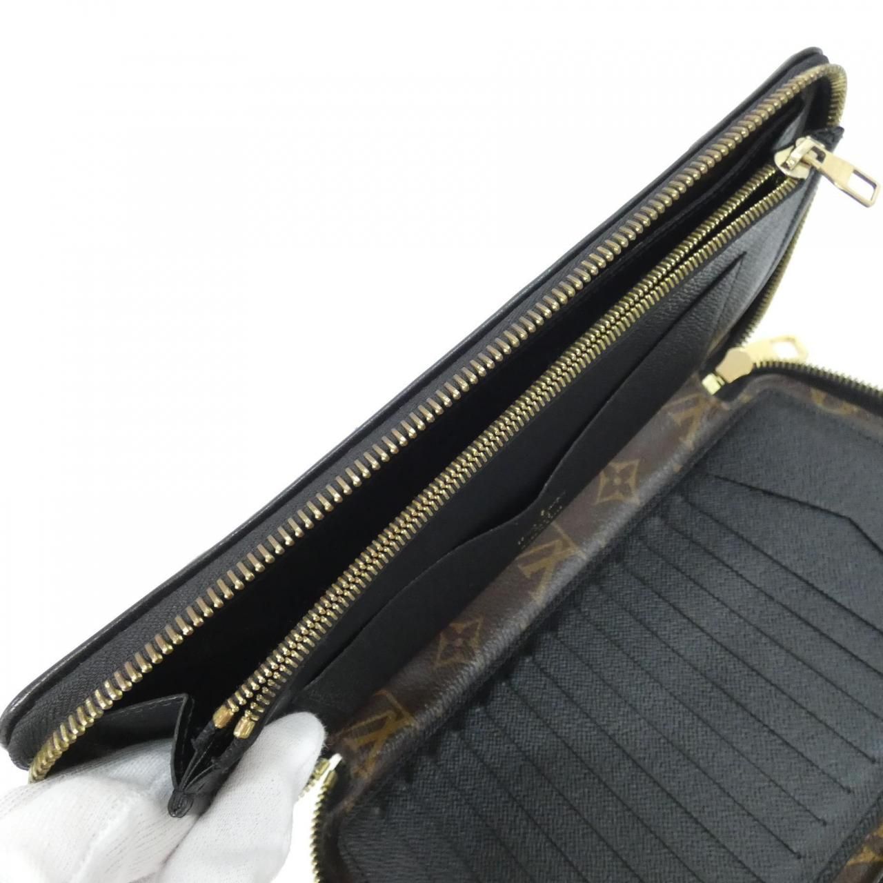 Louis Vuitton Monogram Daily Organizer Wallet — view 7