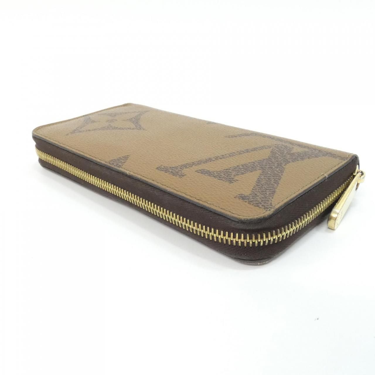 Louis Vuitton Monogram Giant Zippy Wallet — view 3