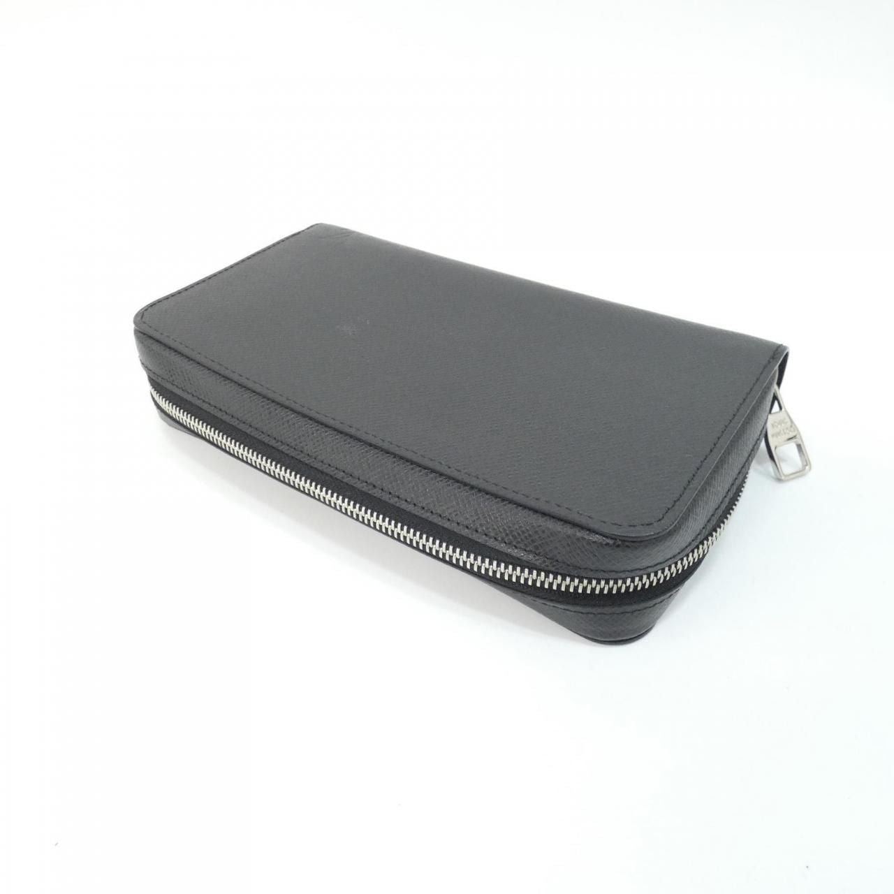 Louis Vuitton Taiga Zippy XL Wallet — view 3