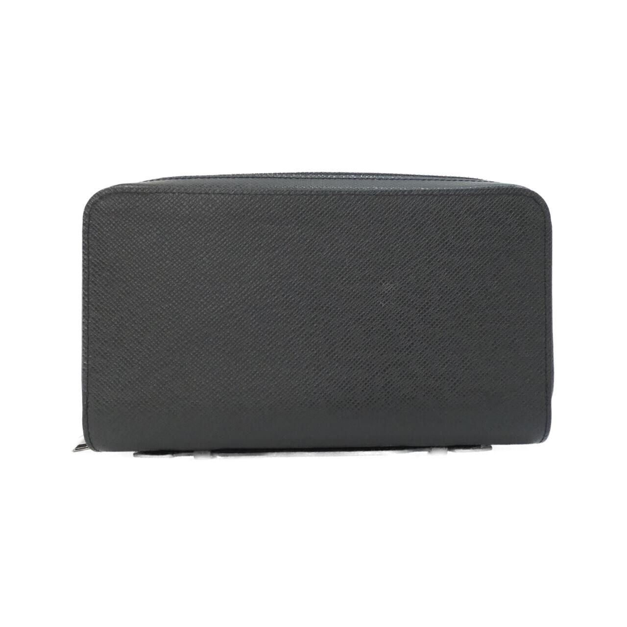 Louis Vuitton Taiga Zippy XL Wallet
