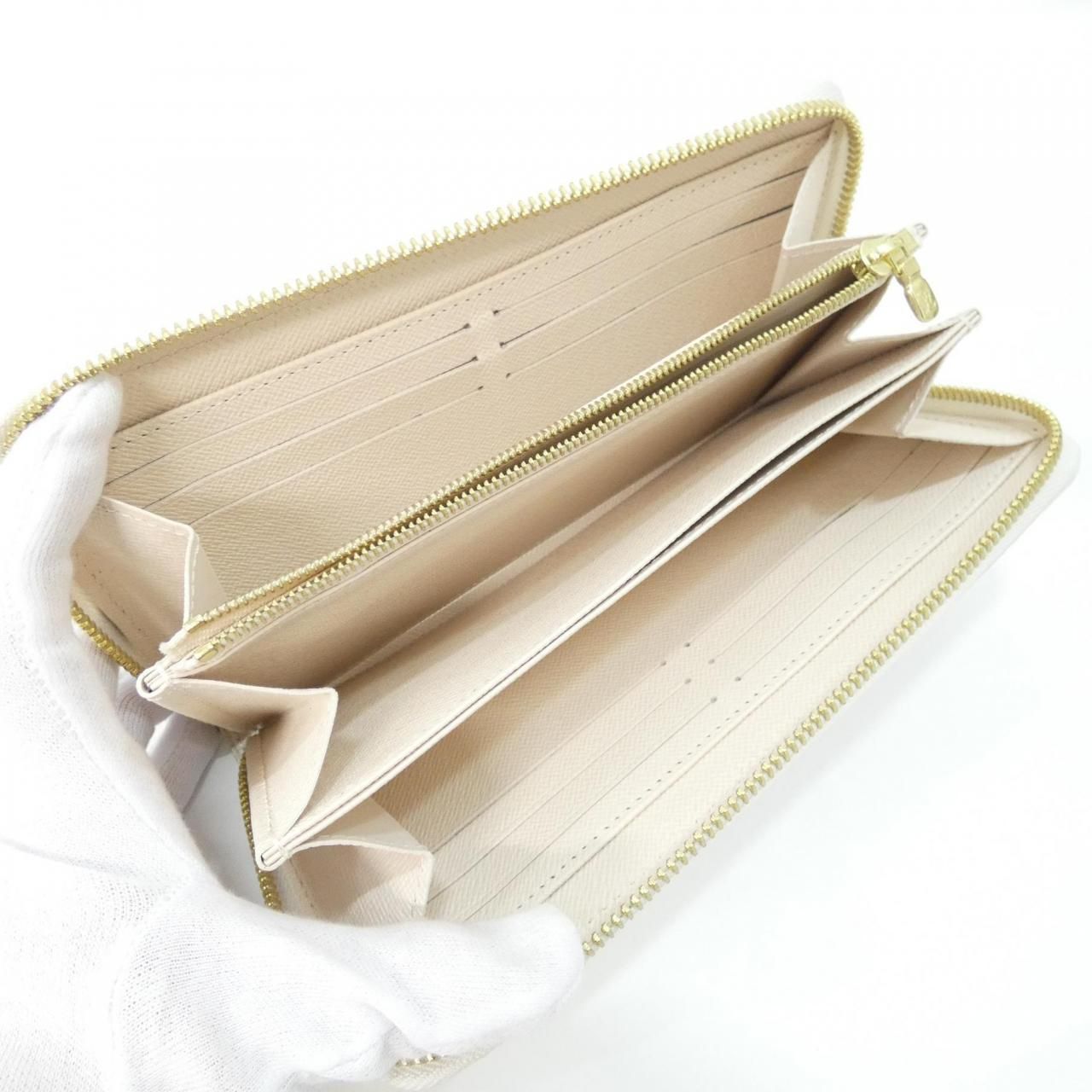 Louis Vuitton by the Pool Zippy Wallet — view 6