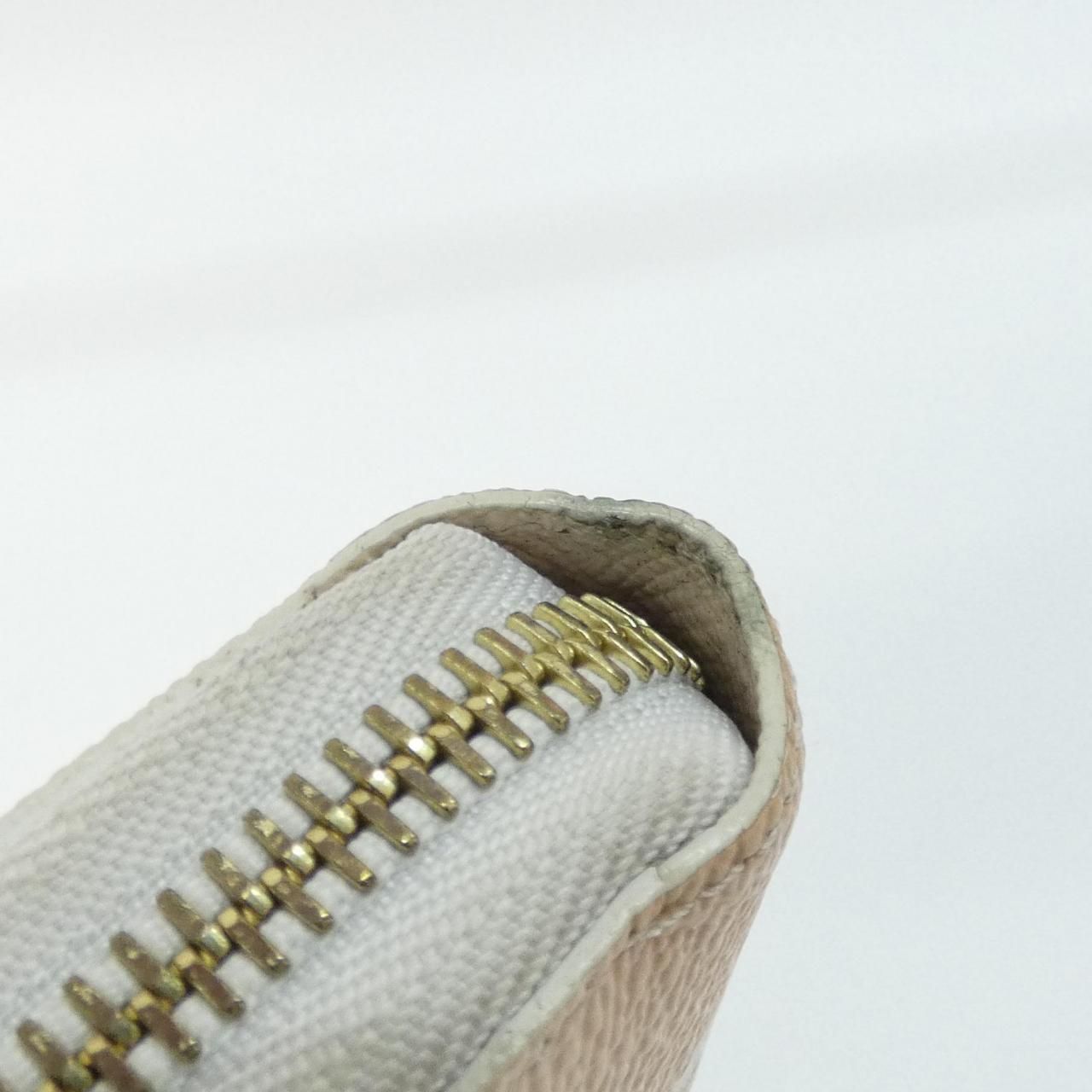 Louis Vuitton by the Pool Zippy Wallet — view 5