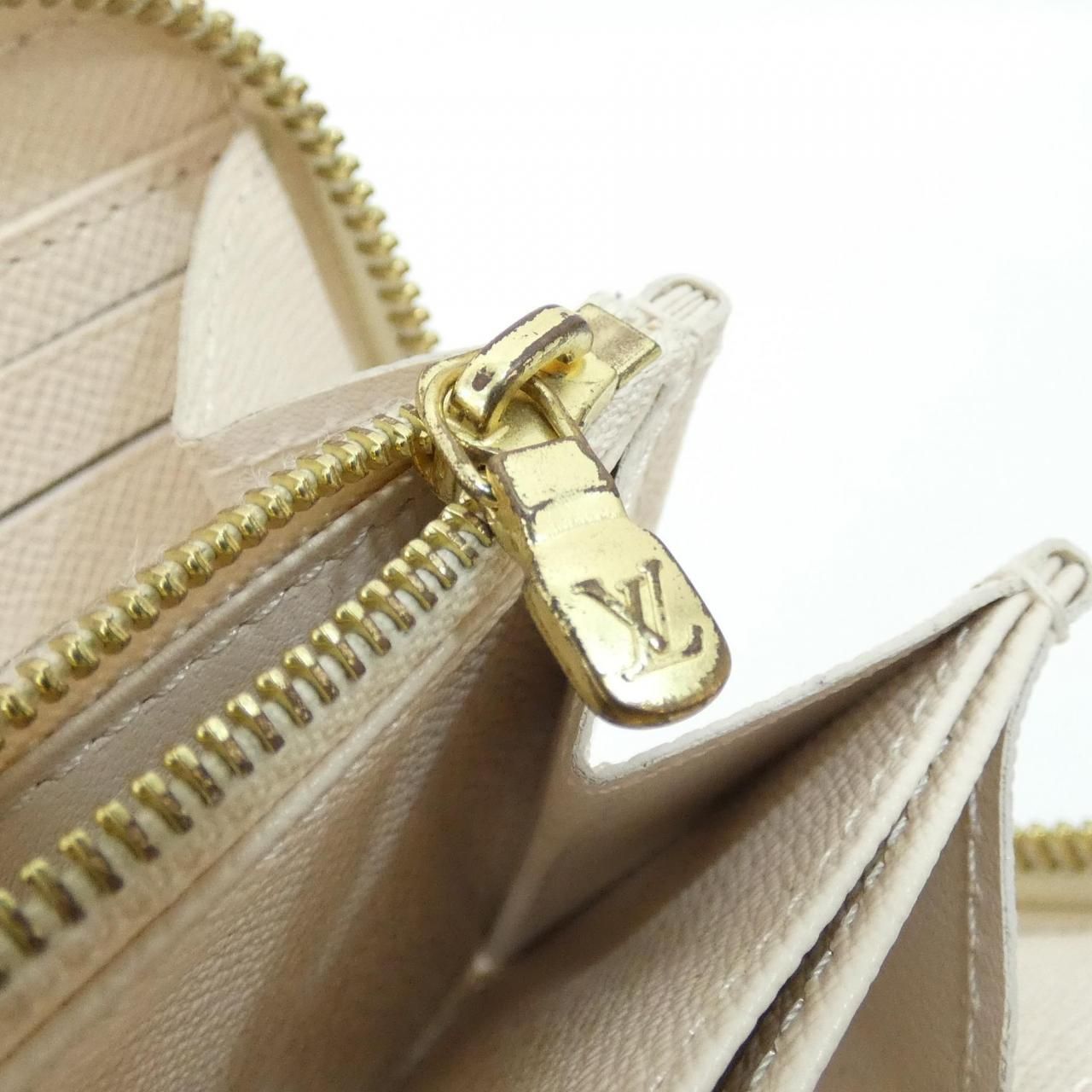 Louis Vuitton by the Pool Zippy Wallet — view 7