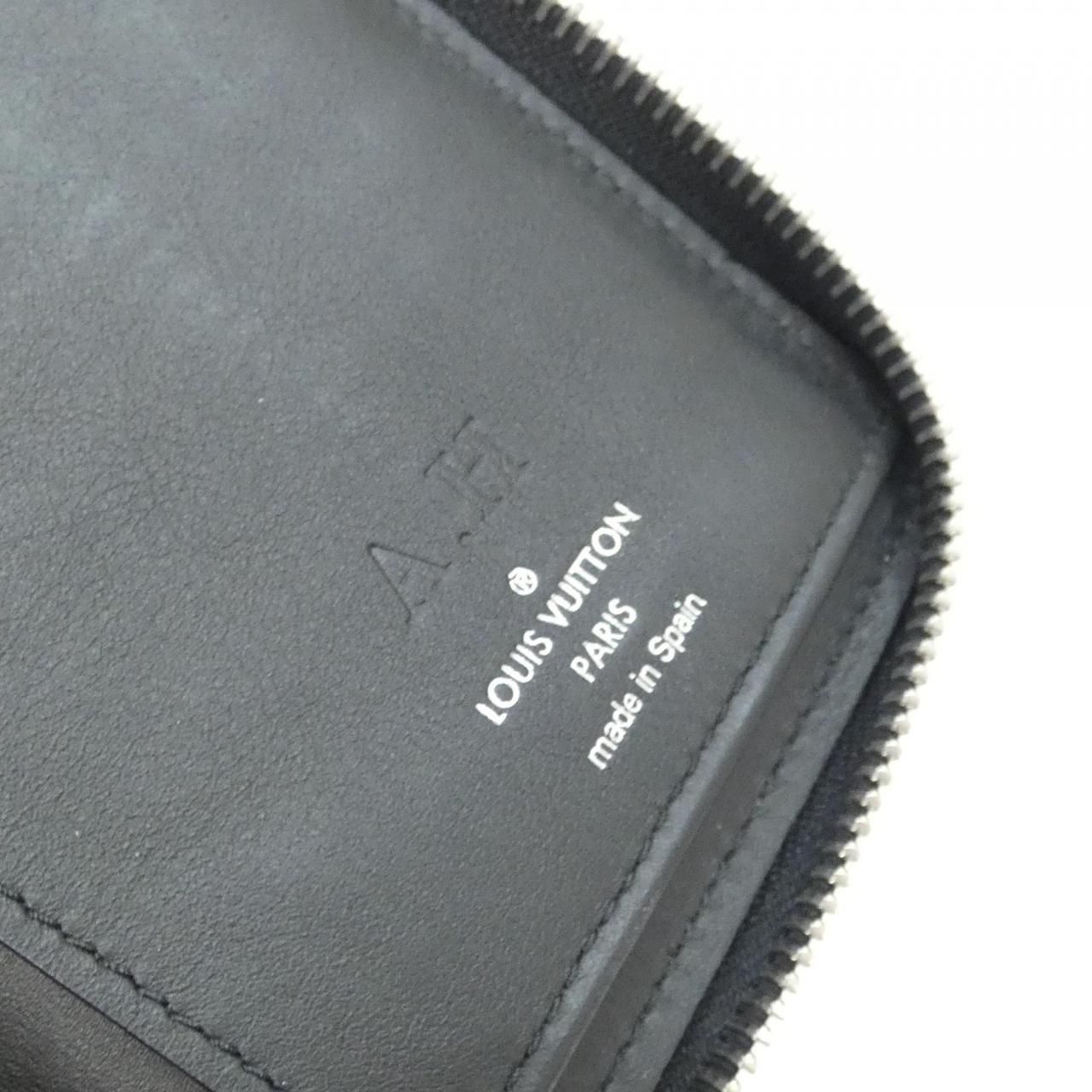Louis Vuitton Taurillon Zippy Wallet Vertical — view 7