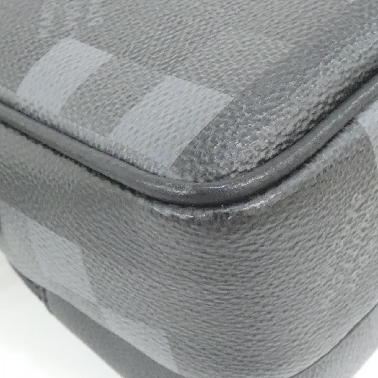 Louis Vuitton Camouflage Nile Messenger Shoulder Bag — view 3