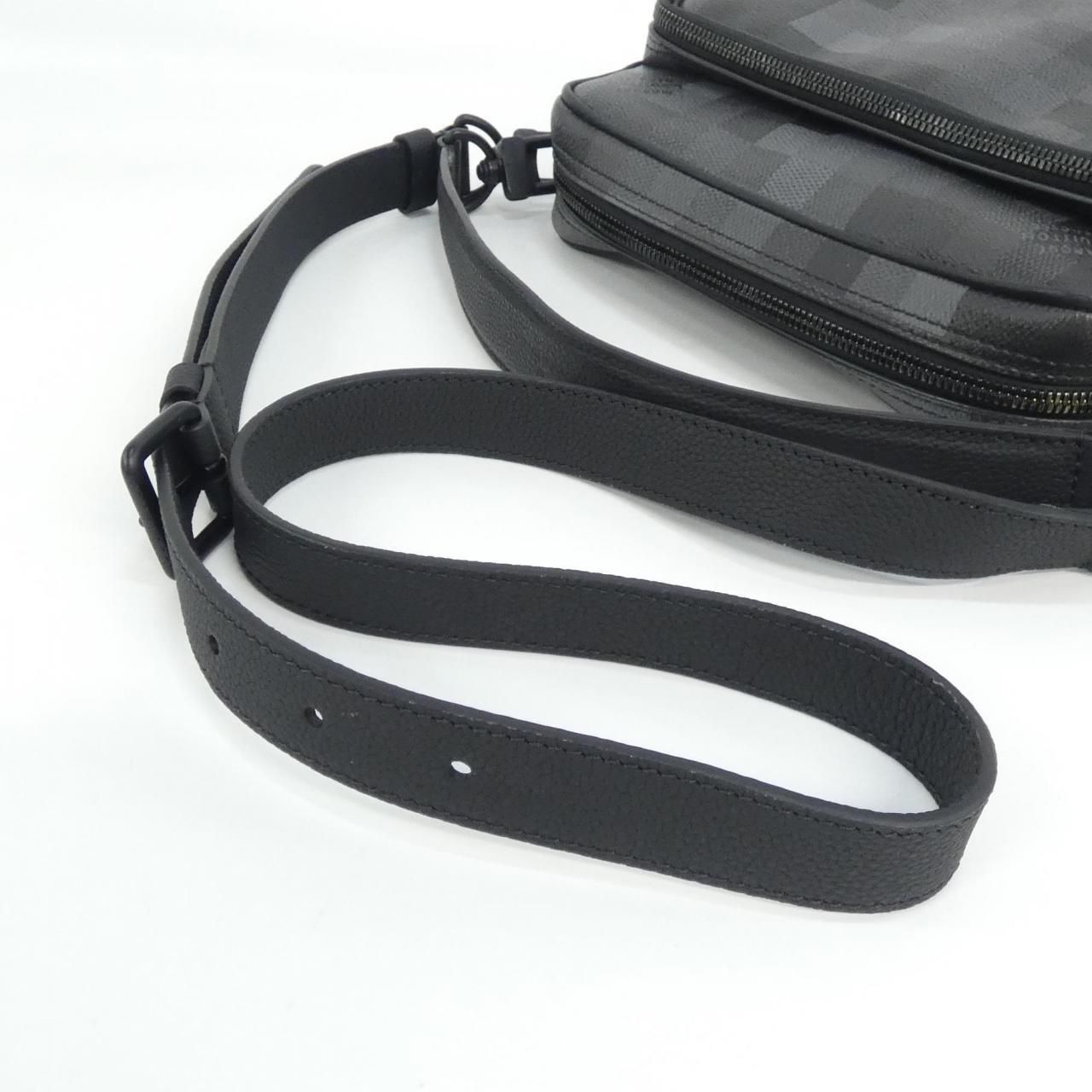 Louis Vuitton Camouflage Nile Messenger Shoulder Bag — view 5