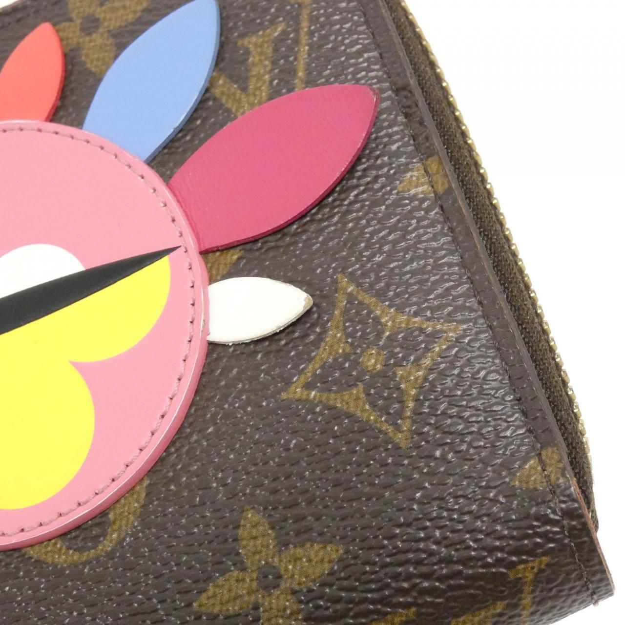 Louis Vuitton Monogram Zippy Wallet — view 5