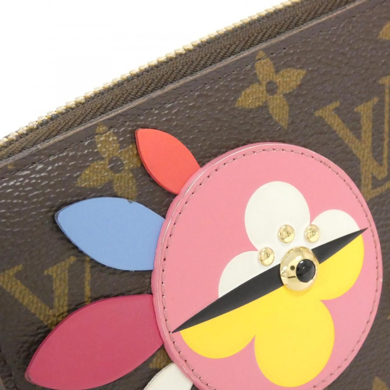 Louis Vuitton Monogram Zippy Wallet — view 6