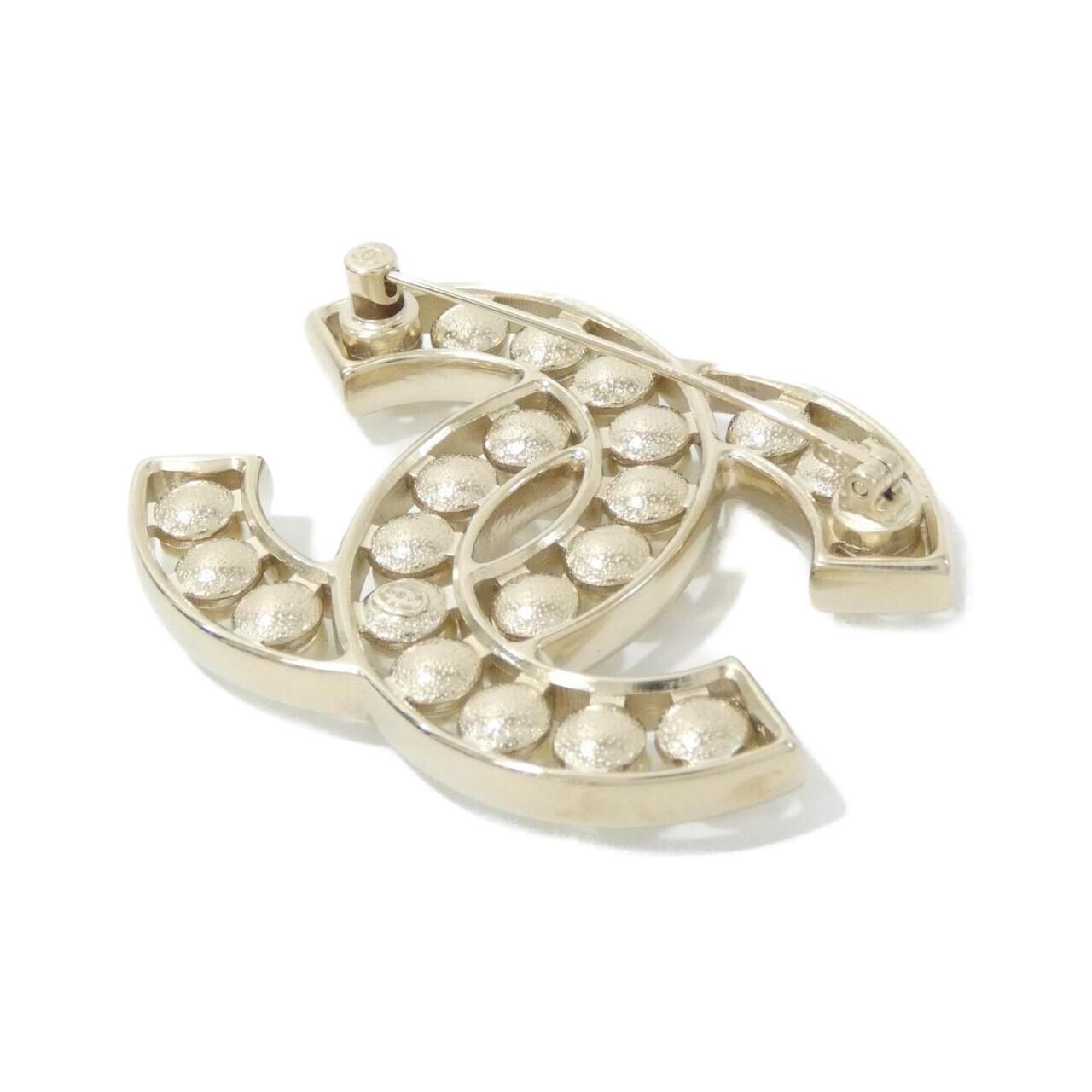 Chanel Brooch Gold — view 2