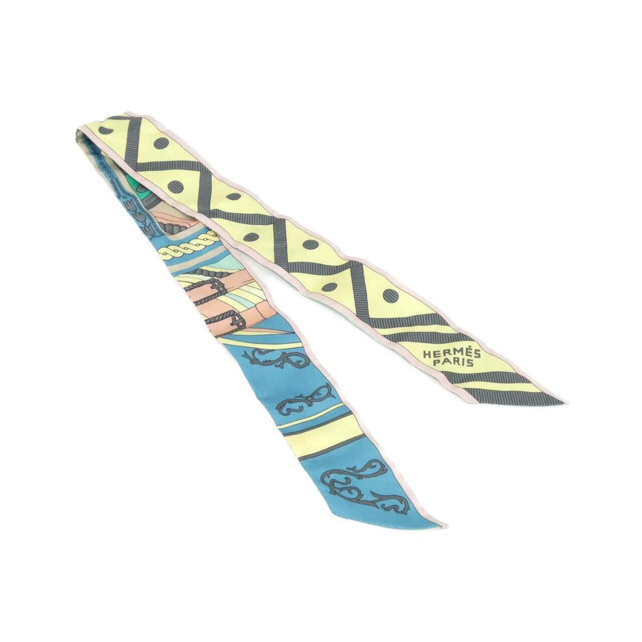 Hermes Balade en Berline Twilly Scarf