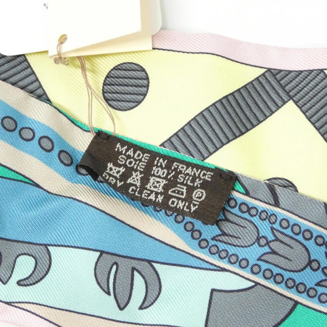 Hermes Balade en Berline Twilly Scarf — view 3