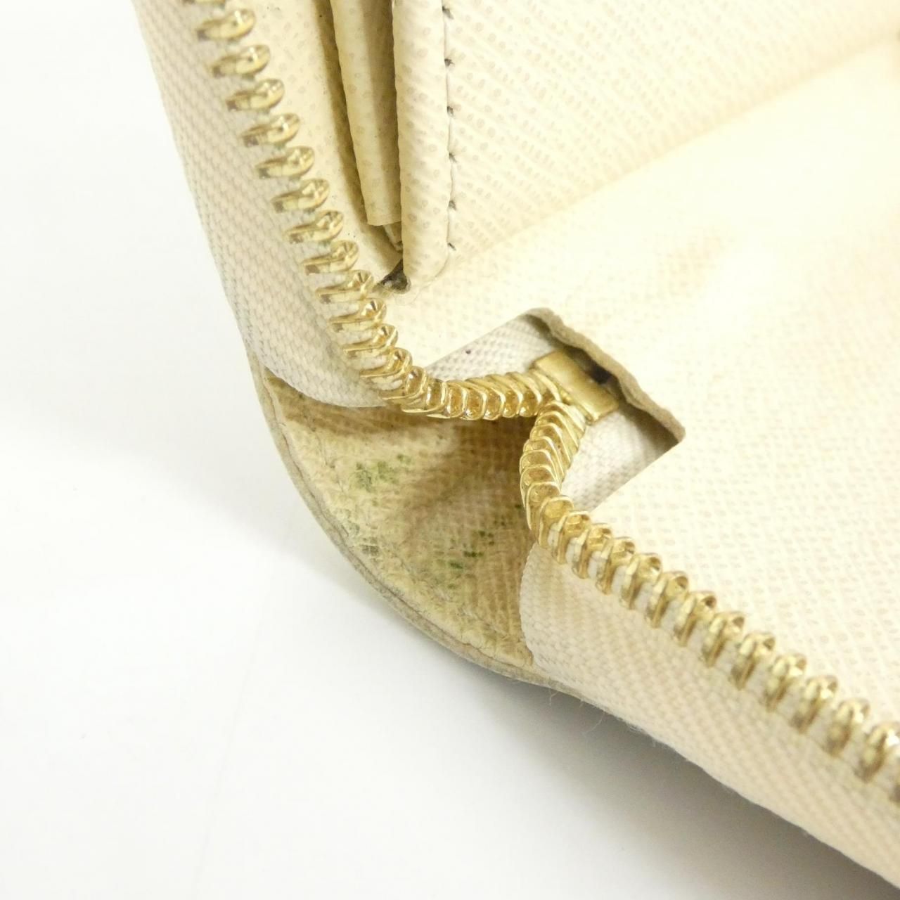 Louis Vuitton Damier Azur Zippy Wallet — view 8