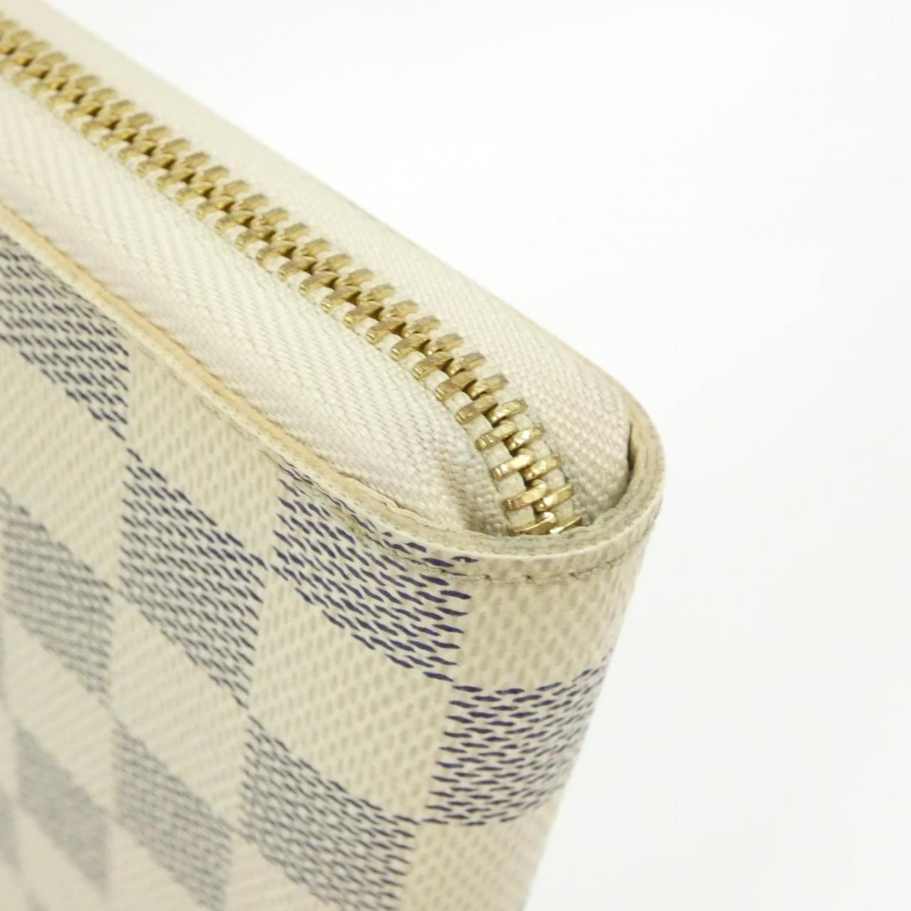 Louis Vuitton Damier Azur Zippy Wallet — view 6