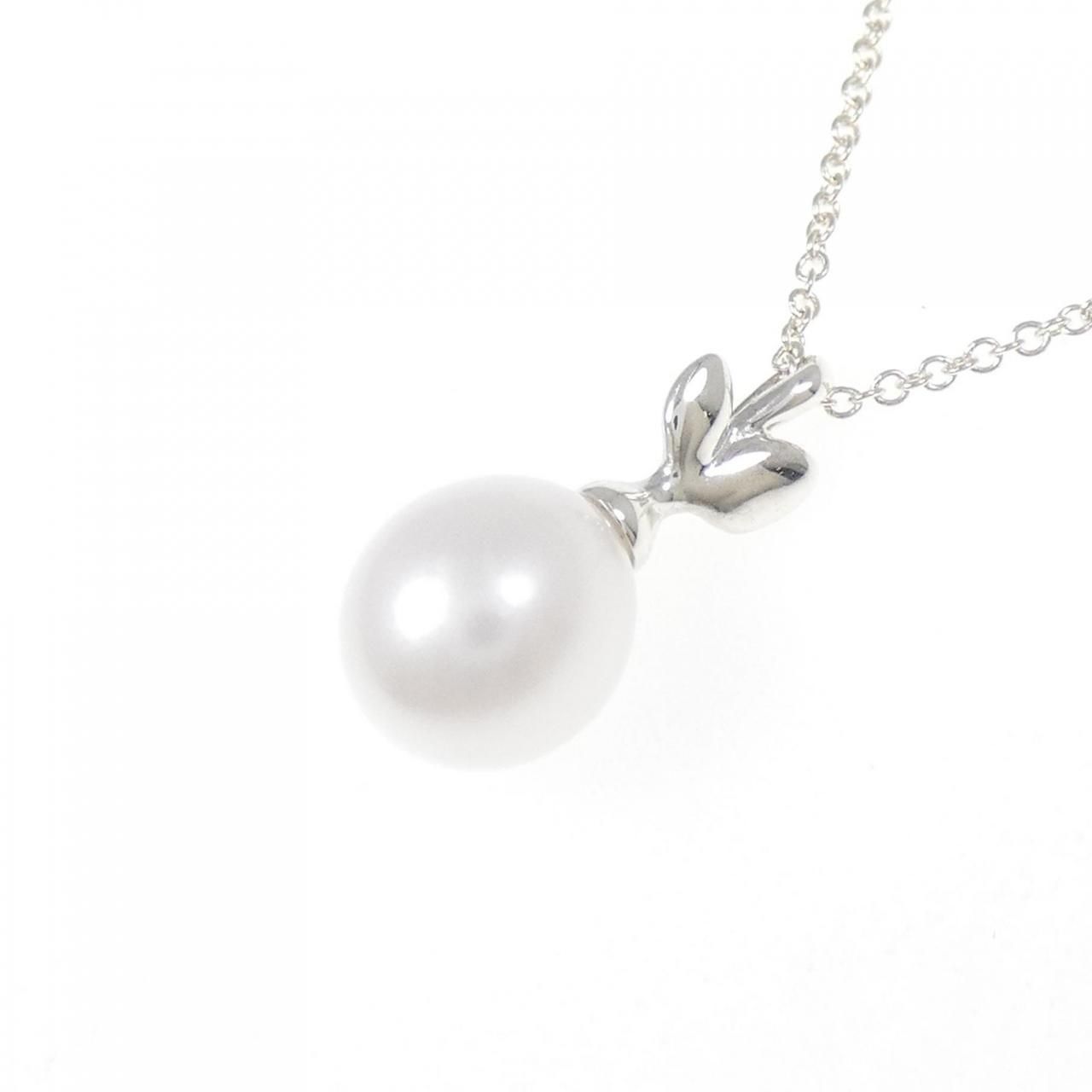 Tiffany & Co Olive Leaf Pearl Necklace — view 3