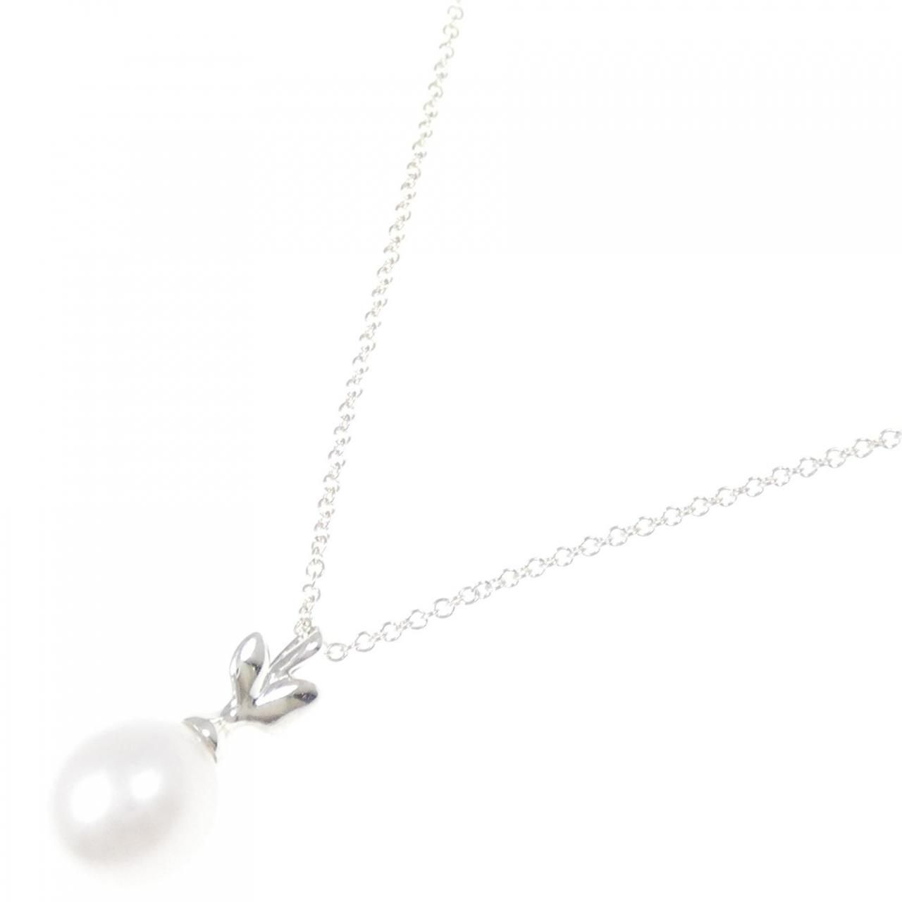 Tiffany & Co Olive Leaf Pearl Necklace — view 2
